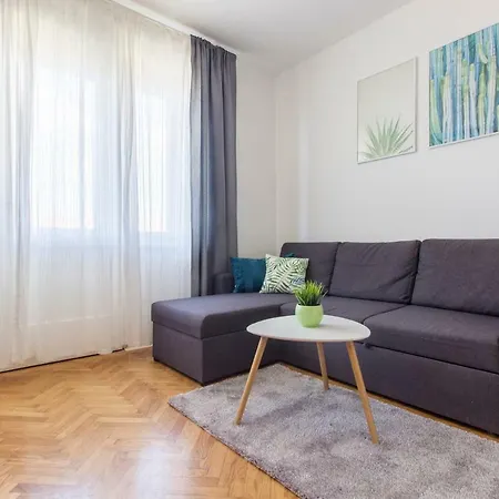 Karlo Sea View Apartment *