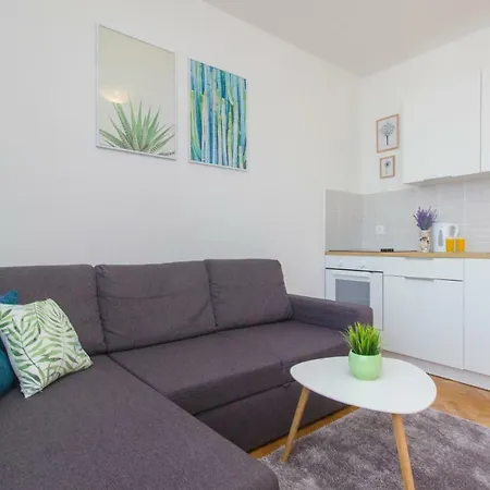 Karlo Sea View Apartment *