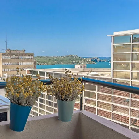 Karlo Sea View Apartment *