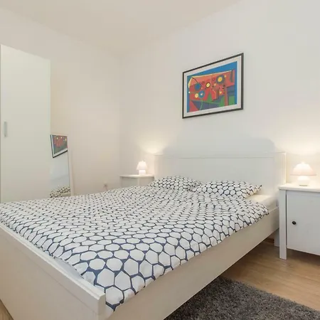 Karlo Sea View Apartment Sibenik