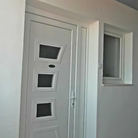 Apartment Karlo Sea View